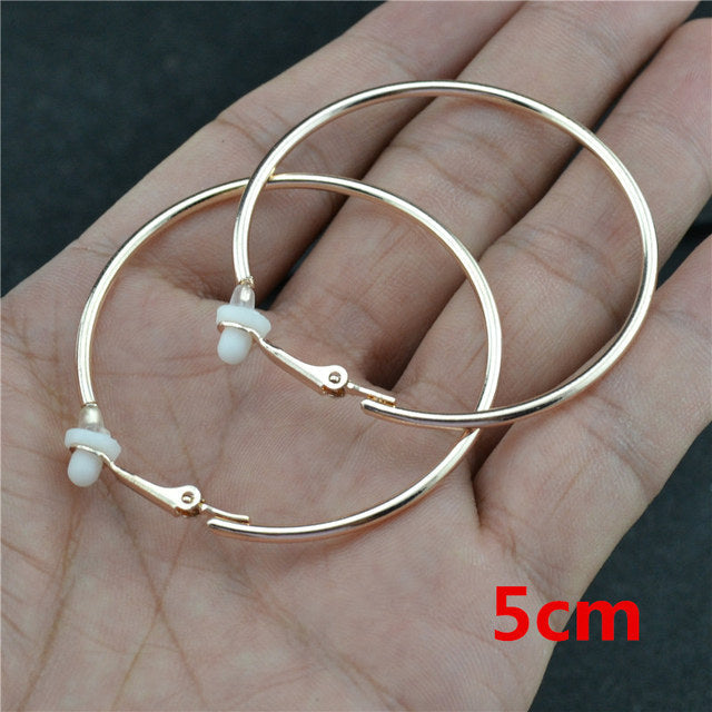 Women's non-pierced crystal earrings, elegant clip-on design.