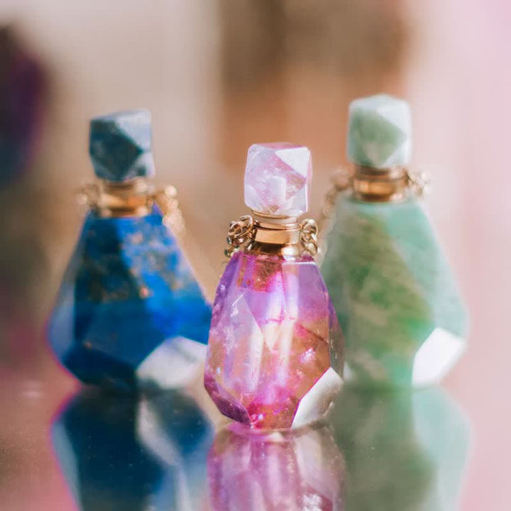 Gorgeous crystal natural stone perfume bottle necklace, perfect for essential oil diffusion.