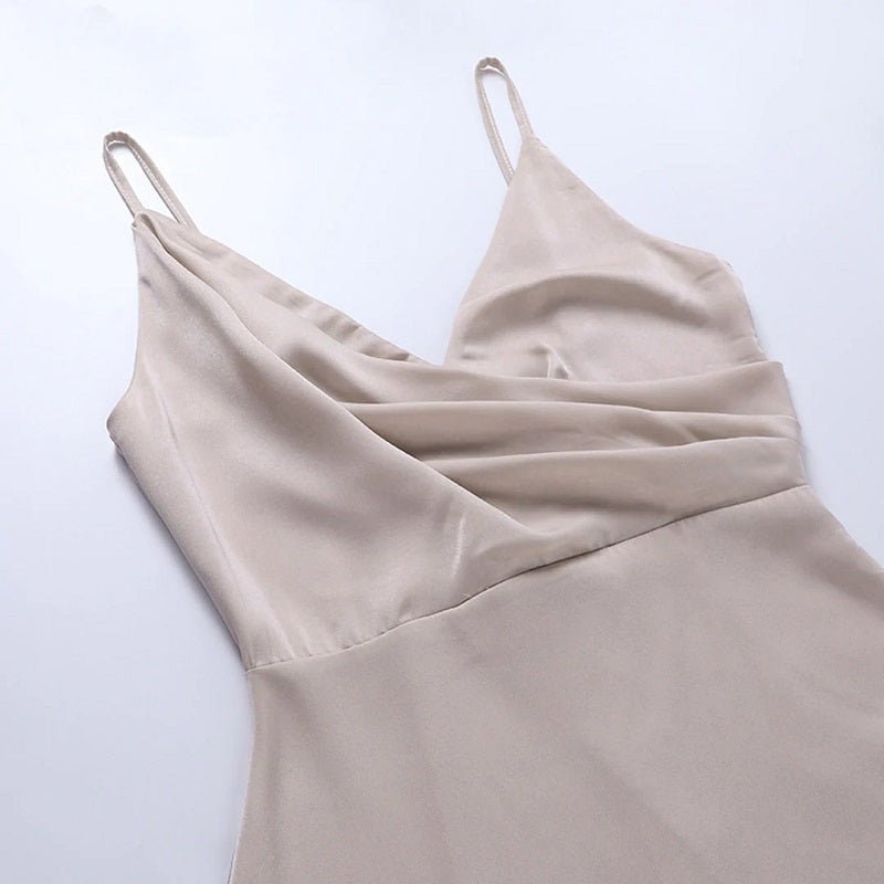 Women's Elara elegant long party dress, a chic maxi dress with a tasteful slit & V-neck.