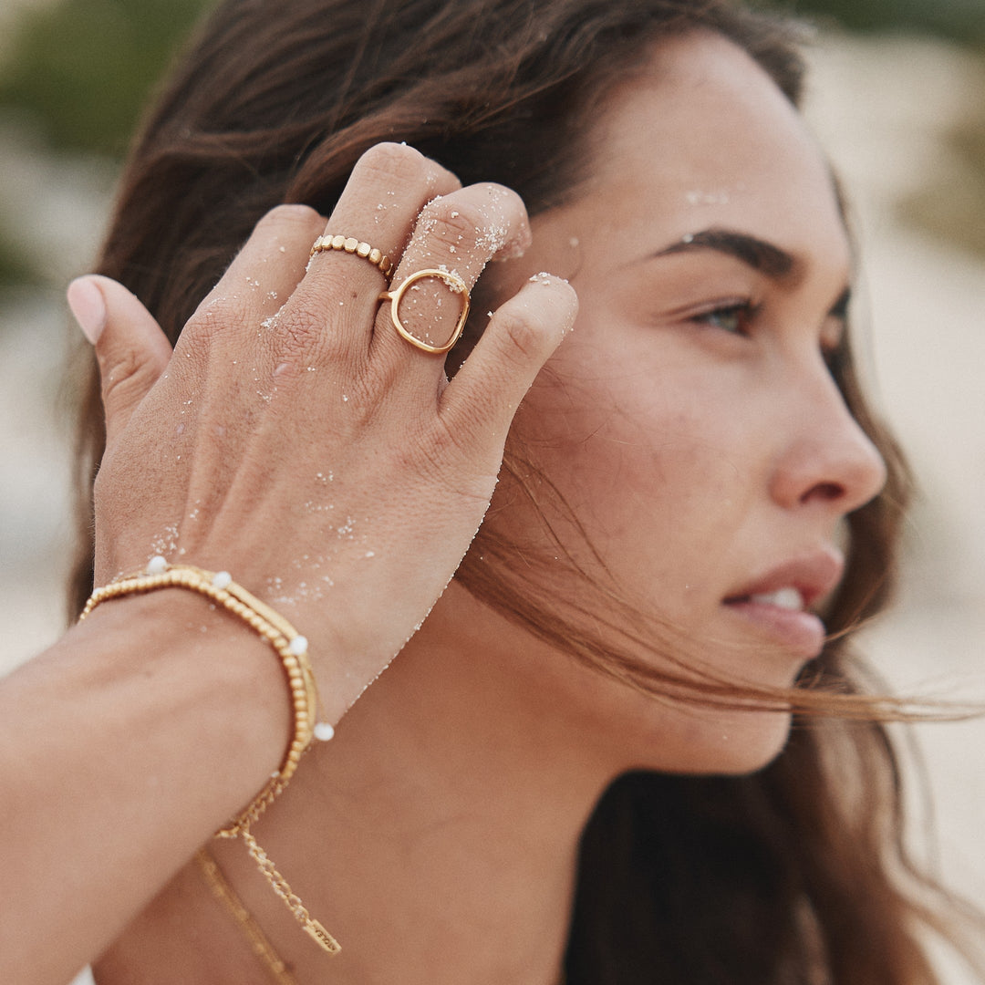 Delicate women's beaded ring, "Elina." Elegant everyday jewelry, hypoallergenic and waterproof.