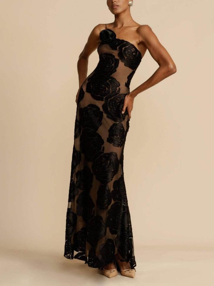 Chic black floral maxi dress, ideal for wedding guests. Elegant long gown, perfect for formal summer parties.
