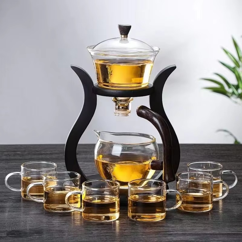 Glass pour over coffee & tea maker with magnetic switch for controlled brewing, essential kitchenware.