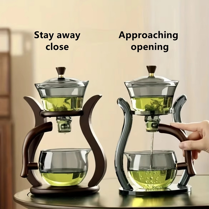 High-quality glass pour over coffee maker & tea brewer with mesh infuser for rich, aromatic drinks.