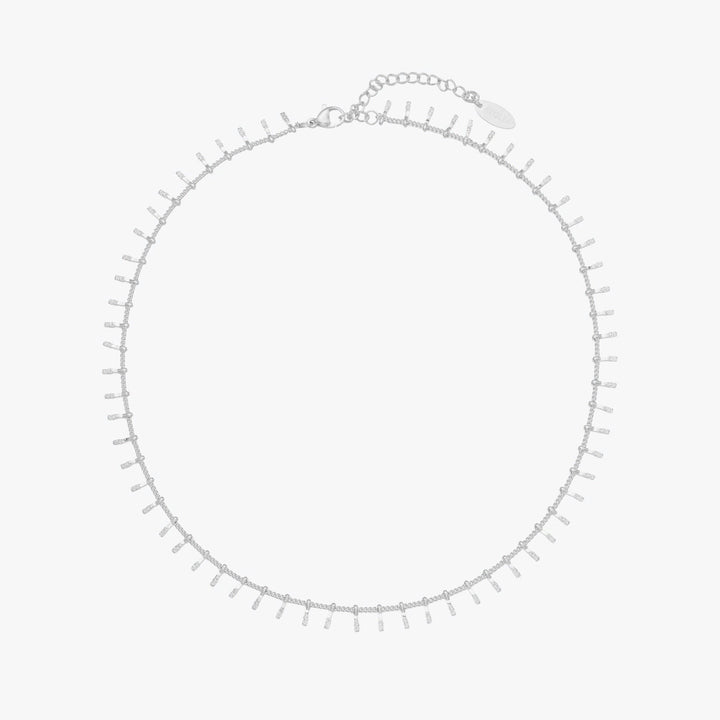 Women's elegant choker necklace with a minimalist design. Delicate gold jewelry, perfect for any outfit.