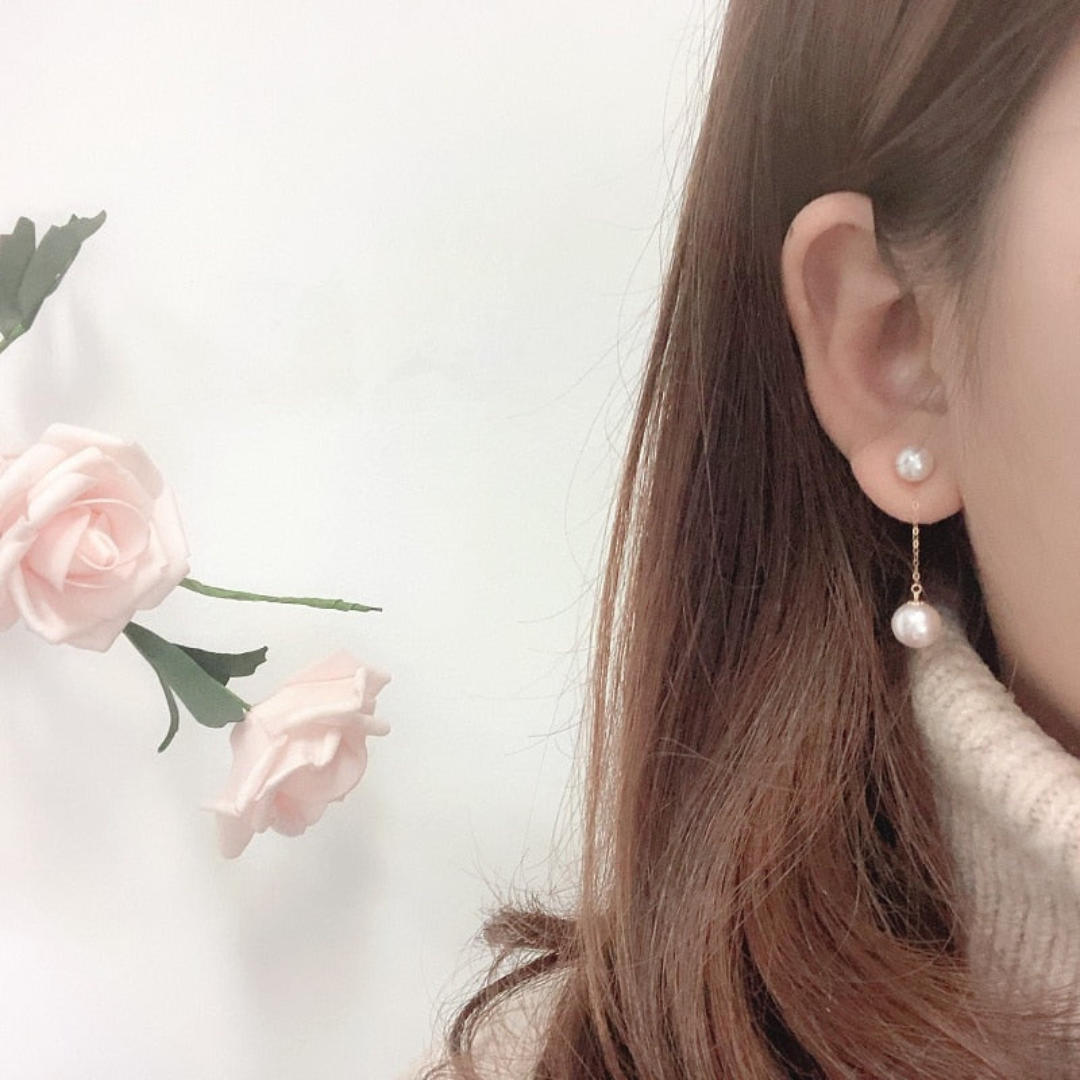 Isolde pearl drop earrings, a glamorous piece of women's jewelry with a rich gold-plated finish.