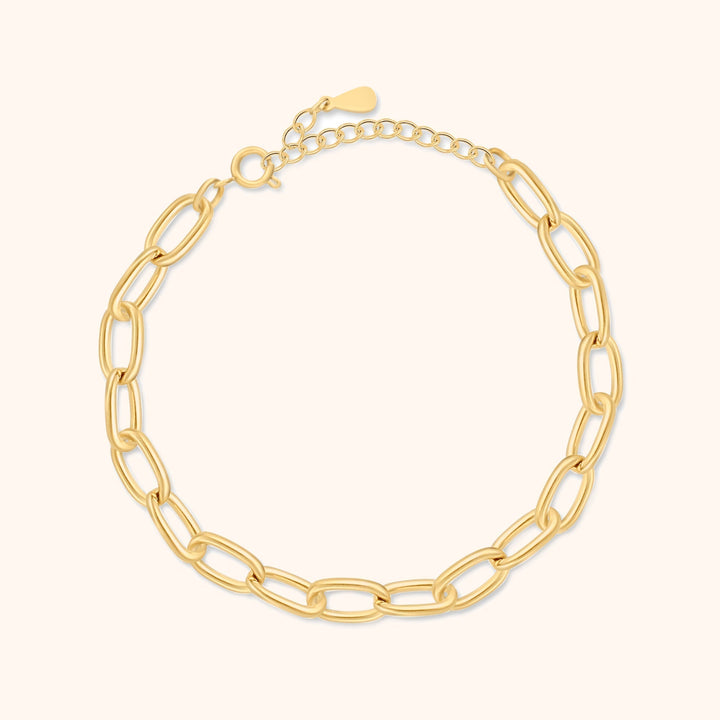 Elegant gold timeless link chain bracelet for women, perfect fashion accessory or gift