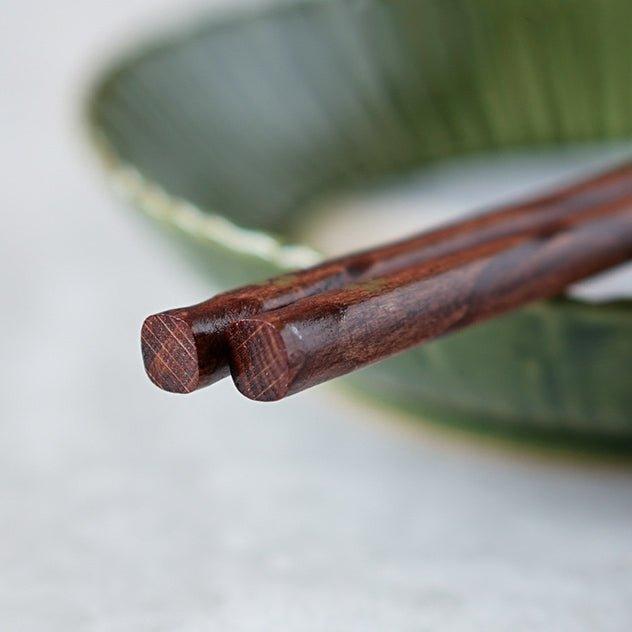 Gift-ready 5 pairs elegant wood chopsticks with golden cherry blossom, ideal for sophisticated dining.