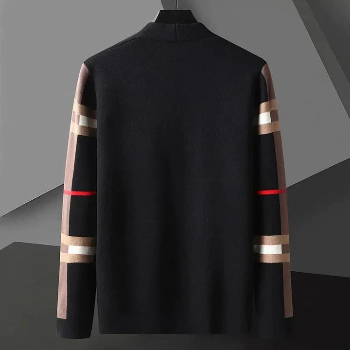Stylish men's long-sleeve button-down cardigan, an elegant knit layering piece for classic fashion.
