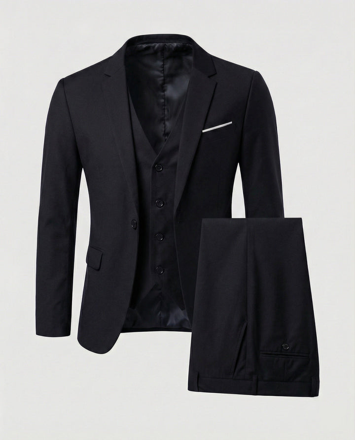 High-quality men's elegant suit, perfect for special occasions, formal wear & sophisticated business.