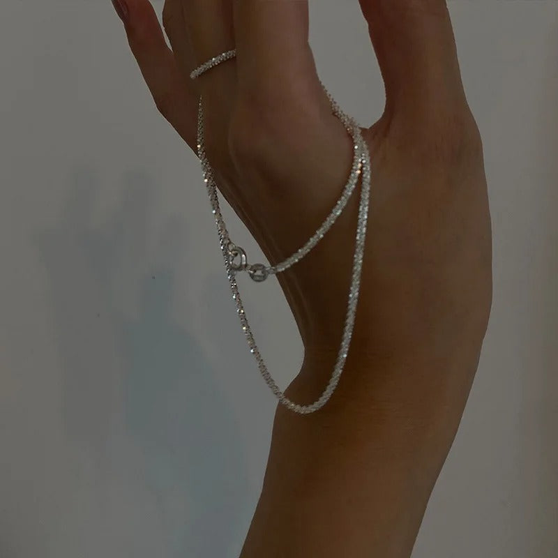 Fashionable minimalist necklace, essential elegant jewelry accessory.