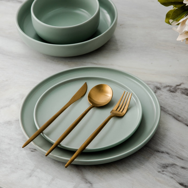 PureSet minimalist flatware, perfect for modern dining and chic home decor.