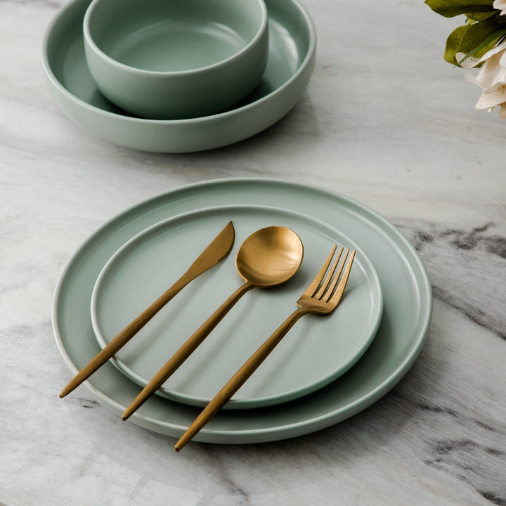 PureSet minimalist flatware, perfect for modern dining and chic home decor.