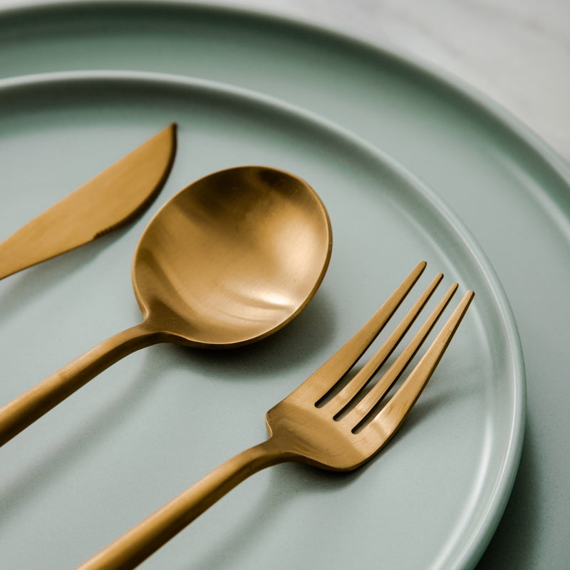 Modern minimalist tableware set, an ideal hostess gift for stylish homes.