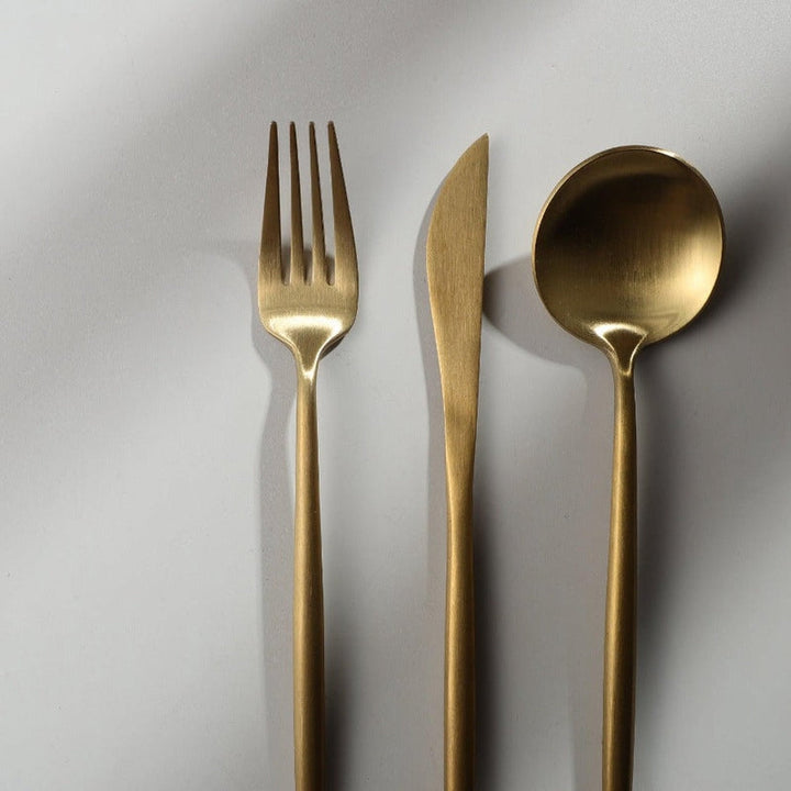 Sophisticated minimalist flatware set, enhancing any modern dining experience.