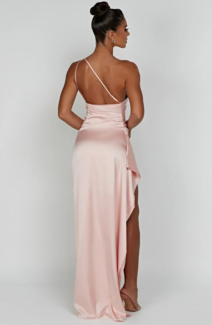 Sophisticated women's one-shoulder split gown, an elegant Vivienne dress for evening wear.