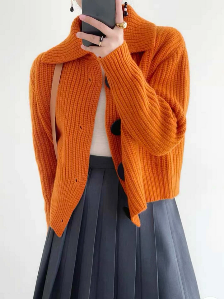 Chic women's button-down cardigan, oversized fit, elegant for any occasion.