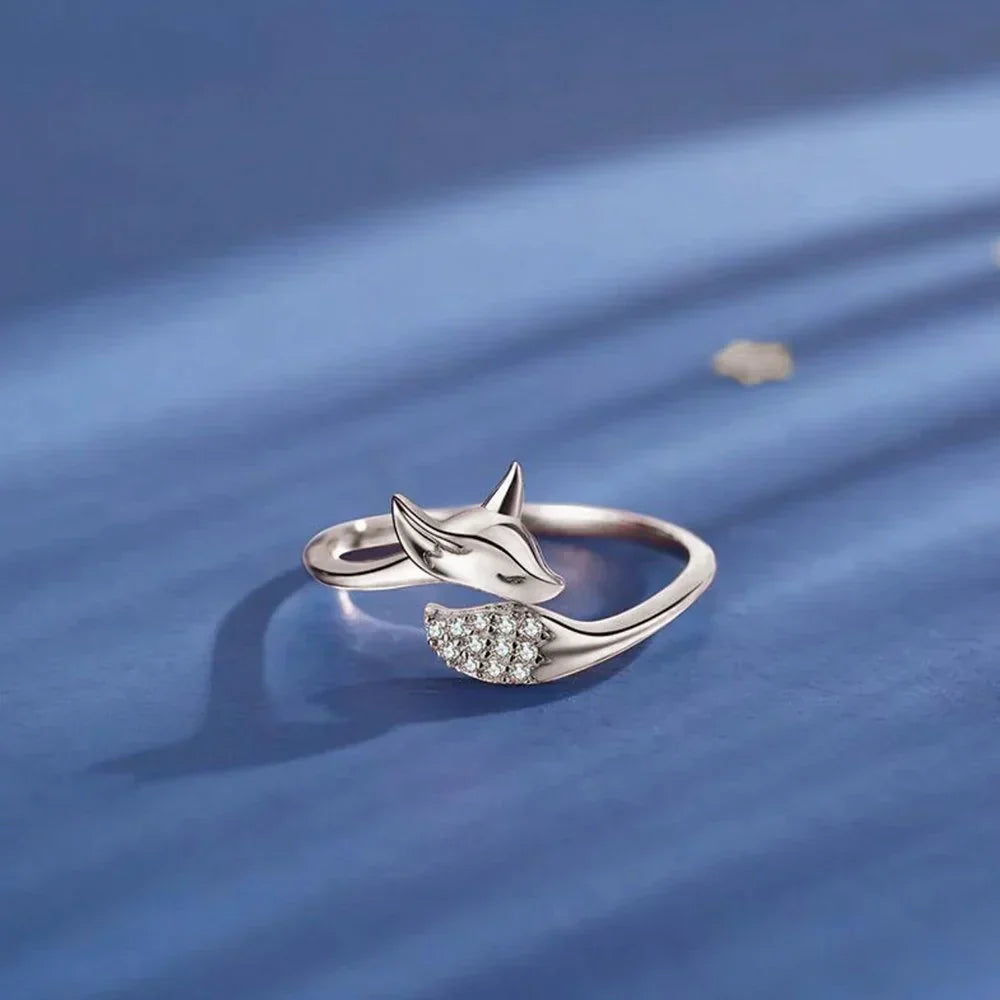 Elegant women's fox ring. Rose gold and silver animal jewelry, a stylish mystic statement ring.