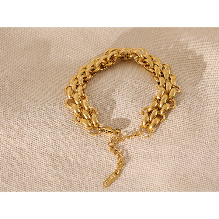 Chic gold plated sterling silver charm bracelet for women, elegant, dainty, adjustable, ideal elegant jewelry.