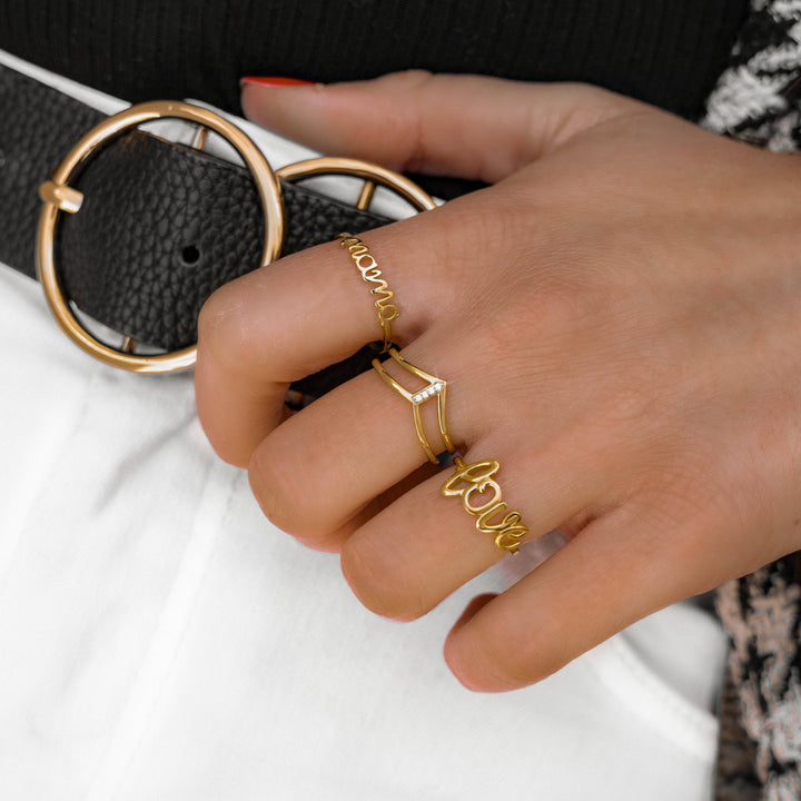 Sterling silver Mama ring for women, a stylish and elegant motherhood jewelry piece, perfect gift for Mother's Day.