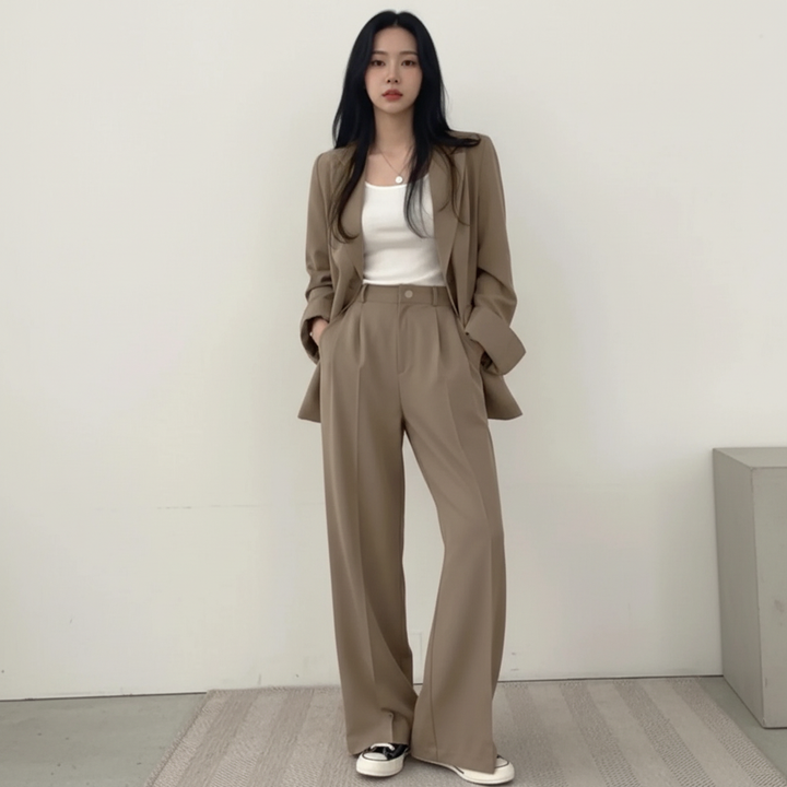 Sophisticated two-piece suit set for women, ideal for spring and autumn fashion, blending elegance and comfort