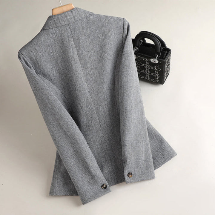 Smart casual elegant blazer jacket. This modern tailored unisex design is perfect for workwear.