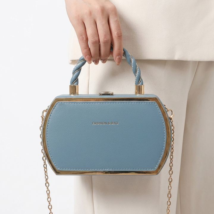 Versatile everyday women's vintage shoulder handbag in faux leather for a chic and classic look.