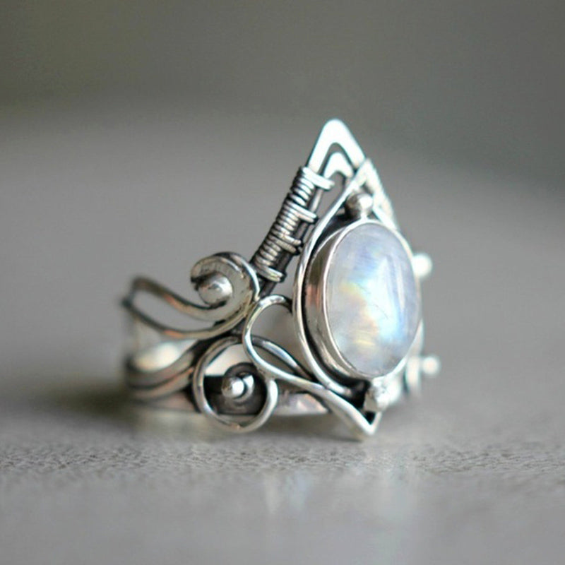 Unique vintage boho moonstone ring, elegant silver jewelry for women. Ideal gemstone gift.