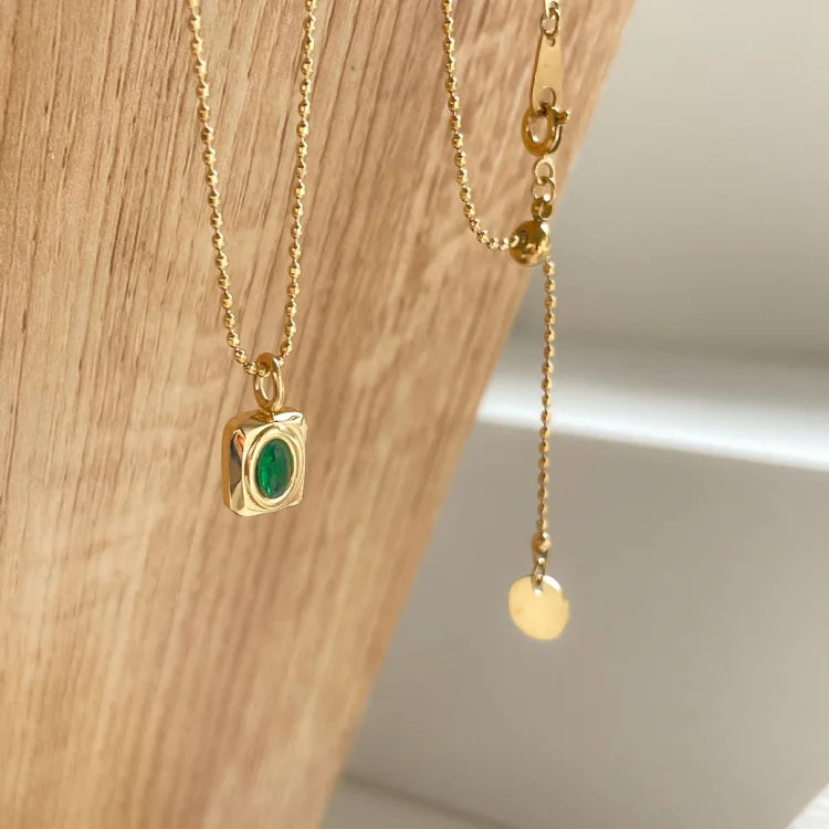 Women's Celeste vintage gemstone necklace, an elegant accessory with a classic design and beautiful finish.