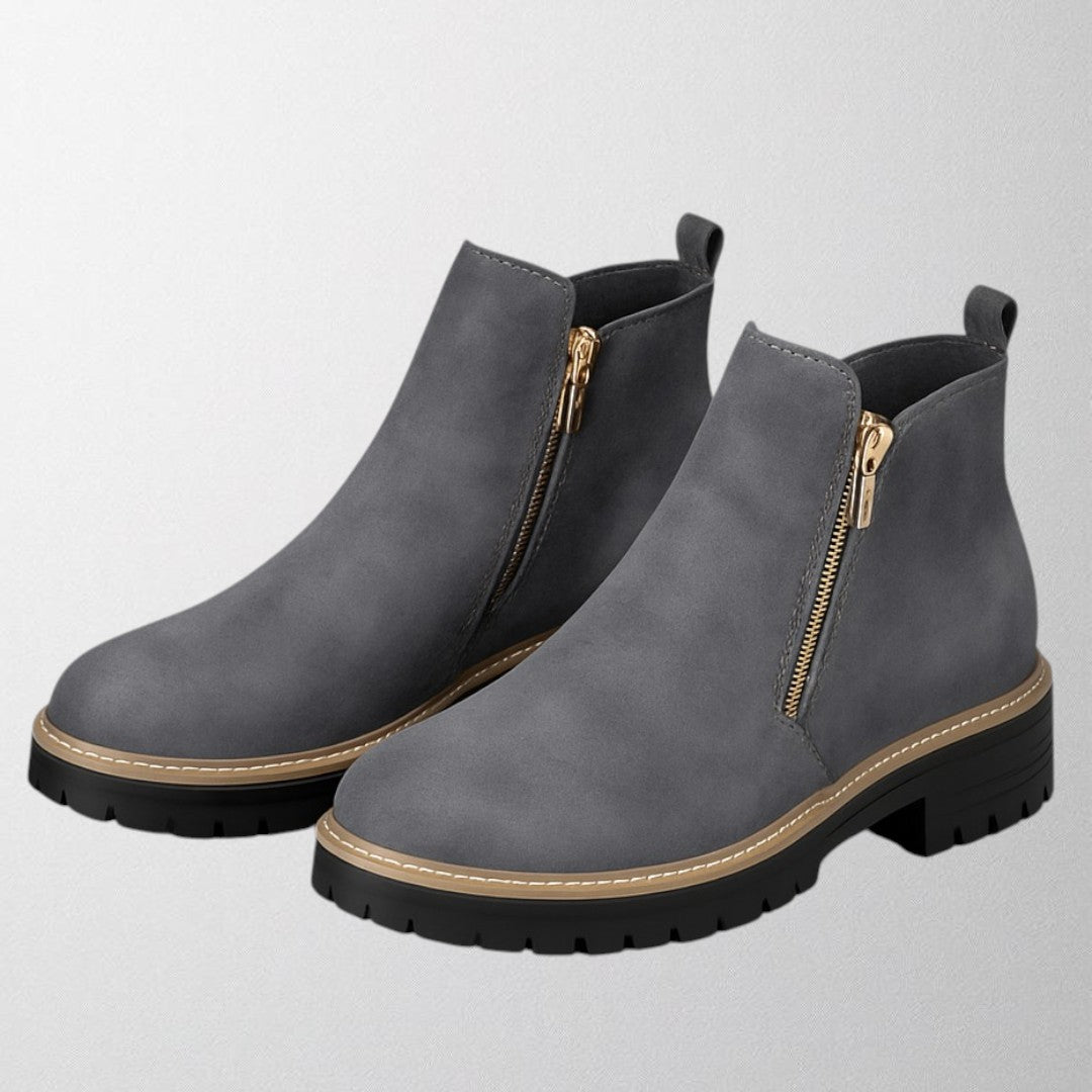 Chic women's footwear: round toe, side zip, offering a perfect blend of comfort and style for work.