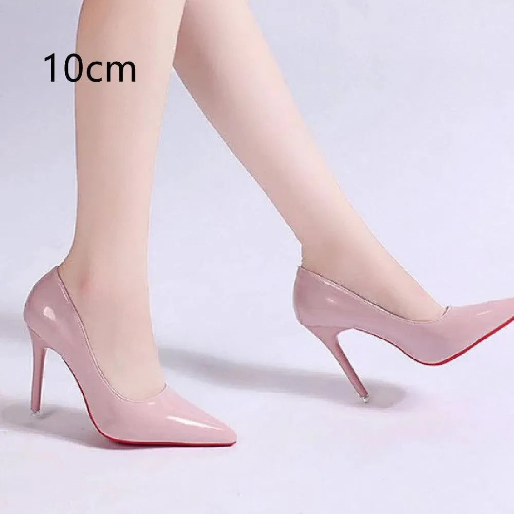 Versatile heel elegant stiletto pumps, women's classic pointed-toe footwear for formal events.