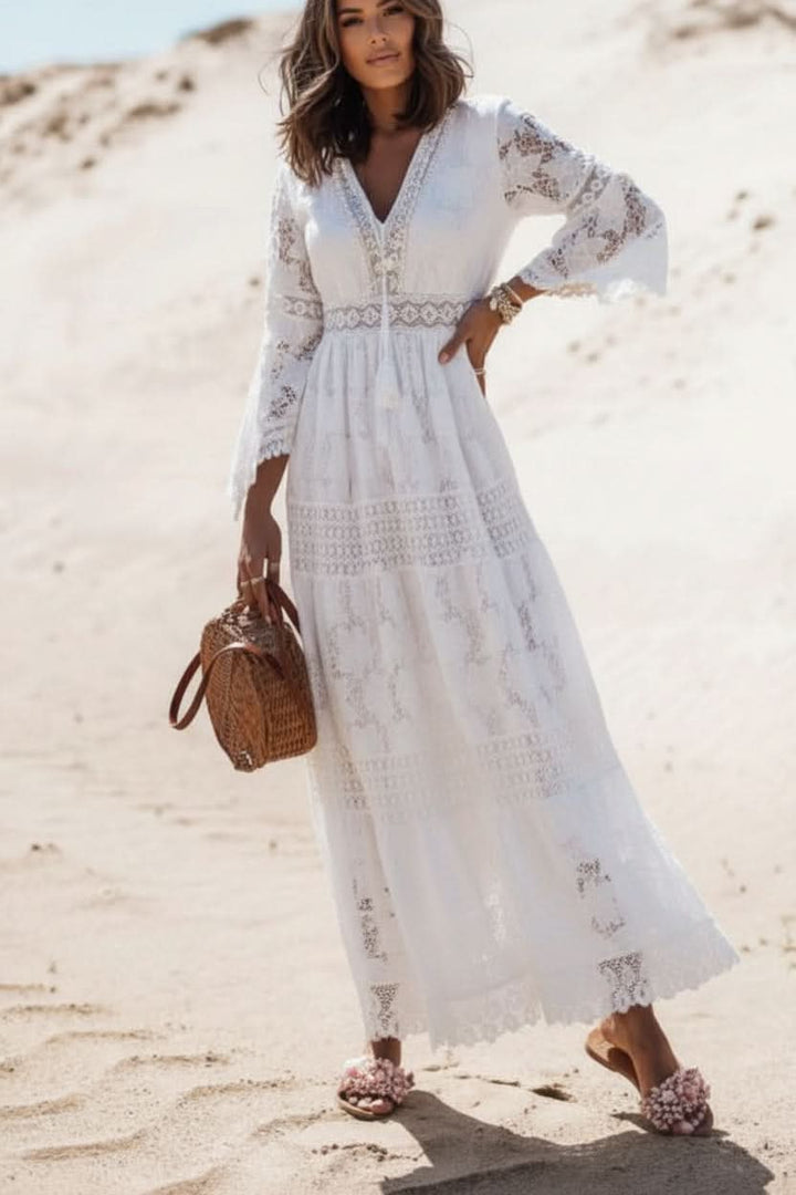 Boho V-neck maxi dress for women, ideal as a casual summer or beach dress. Lightweight & flowy fabric.
