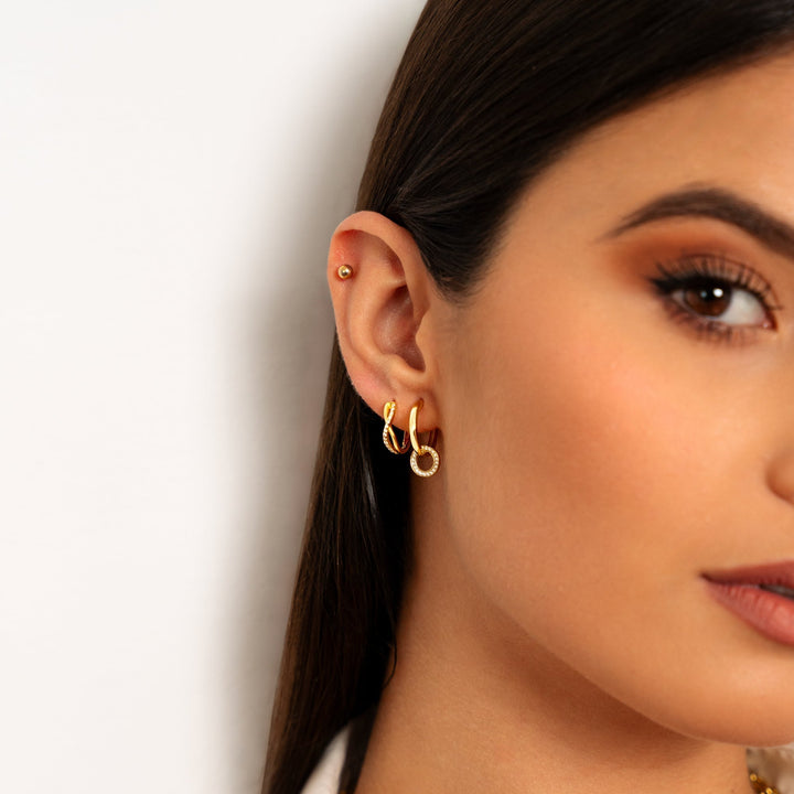 Delicate sterling silver & gold plated connected hoop earrings for women. Elegant and minimalist jewelry.