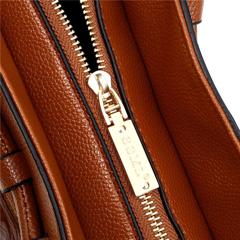 Sophisticated women's croc embossed luxury bag, a versatile shoulder handbag for elegant daily use.