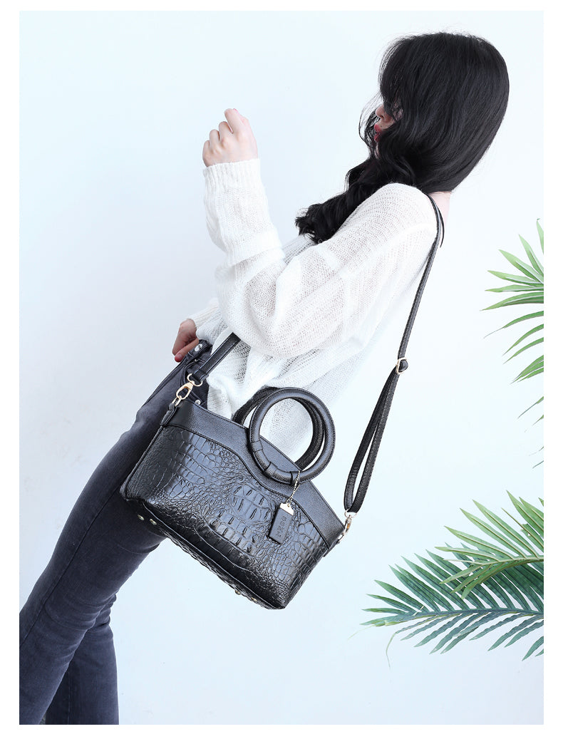 Elegant vintage style women's croc embossed handbag, a luxury shoulder bag for versatile use.