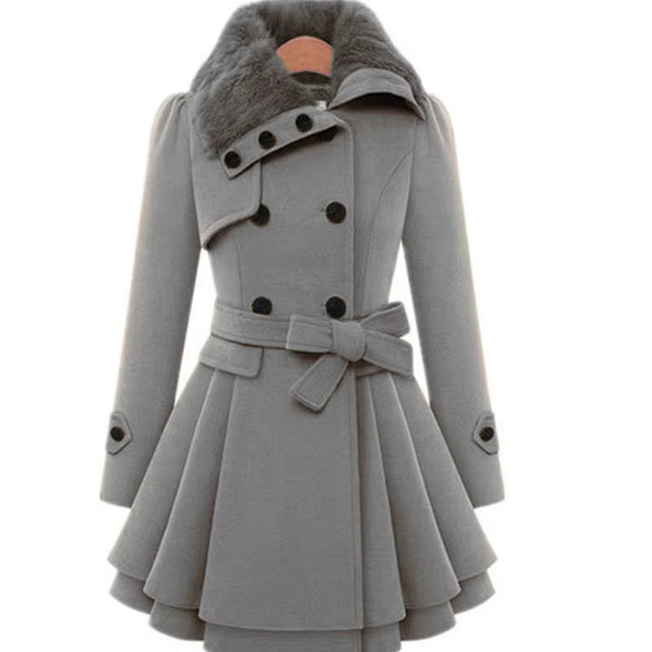 Fashionable women's belted overcoat, ideal for winter, featuring a luxurious faux fur collar.