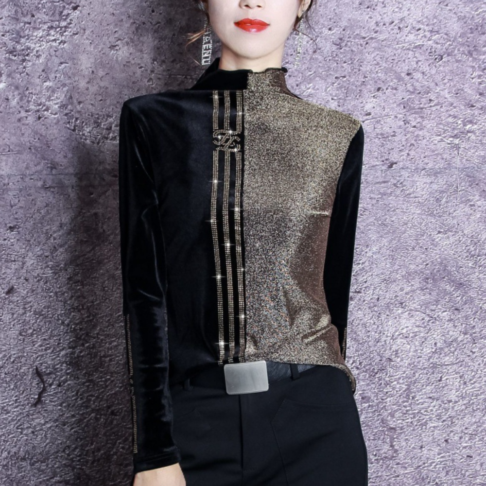 Versatile women's high collar sweater, comfortable knit for sophisticated everyday wear. Long sleeve, fitted.
