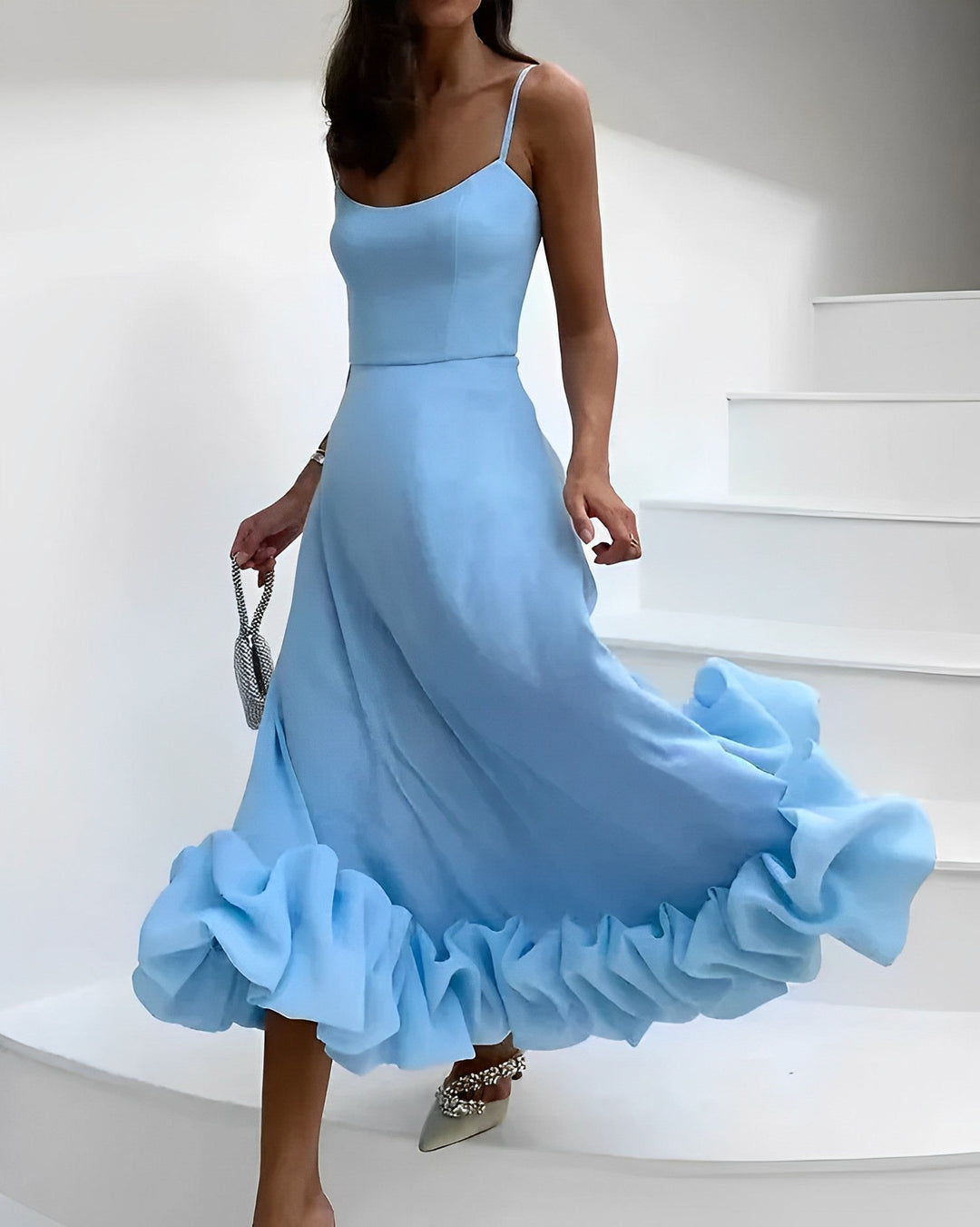 Stylish women's party midi dress, suitable for festive occasions, cocktail parties, and elegant events.