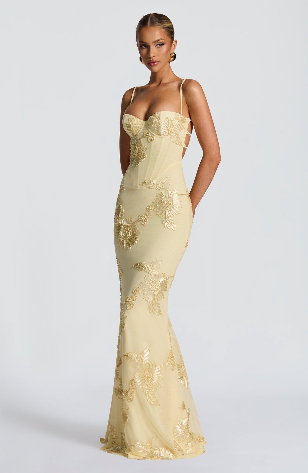 Formal evening gown: Women's elegant mermaid maxi dress with floral appliqué and spaghetti straps.