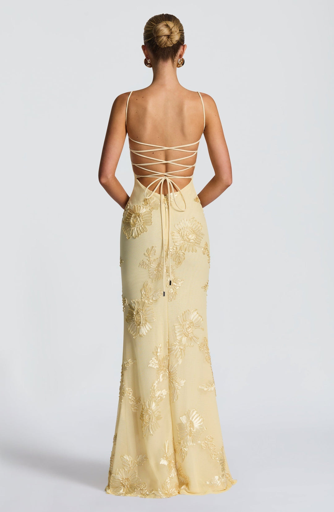 Elegant women's floral appliqué mermaid formal dress. Ideal for special occasions, prom & galas.