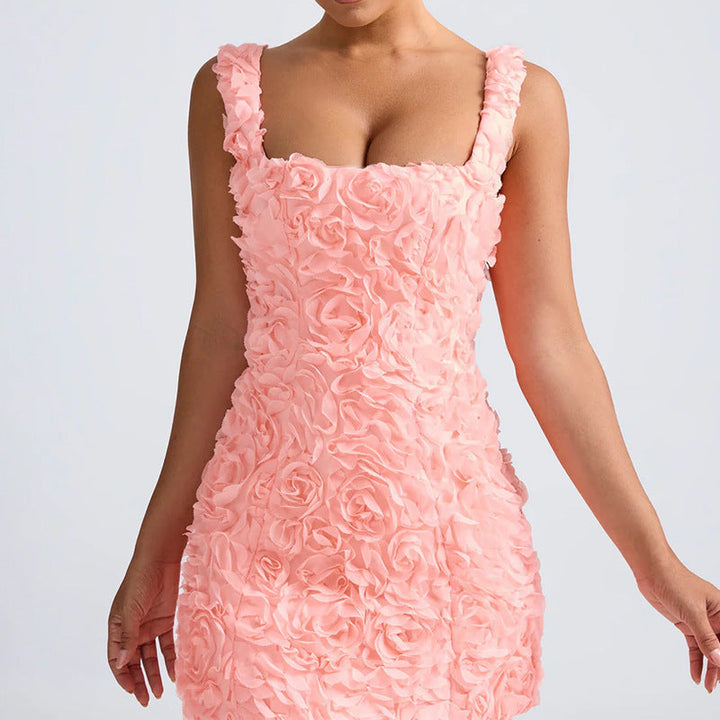Chic women's floral party dress, a stylish mini dress for spring, summer, and fashion-forward events.