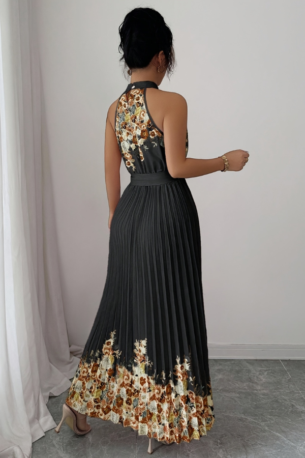 Women's summer floral midi dress with square neck and pleats, perfect for elegant day wear.