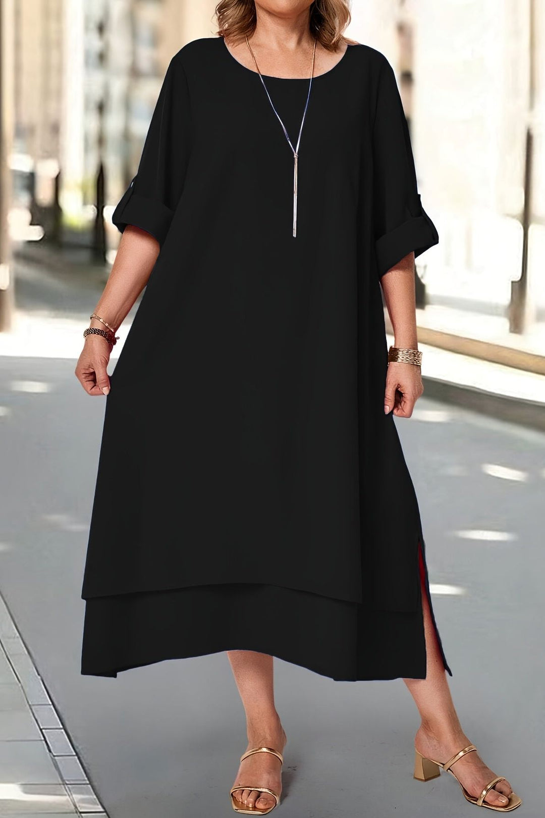 Chic women's long maxi dress for formal occasions. Elegant flowing evening gown, perfect for parties.