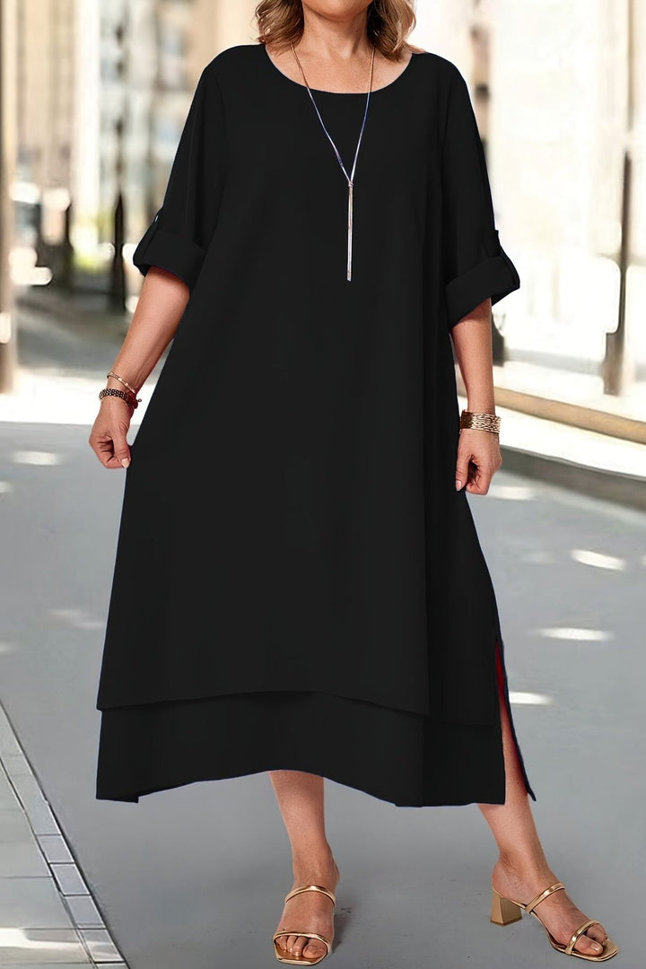 Chic women's long maxi dress for formal occasions. Elegant flowing evening gown, perfect for parties.