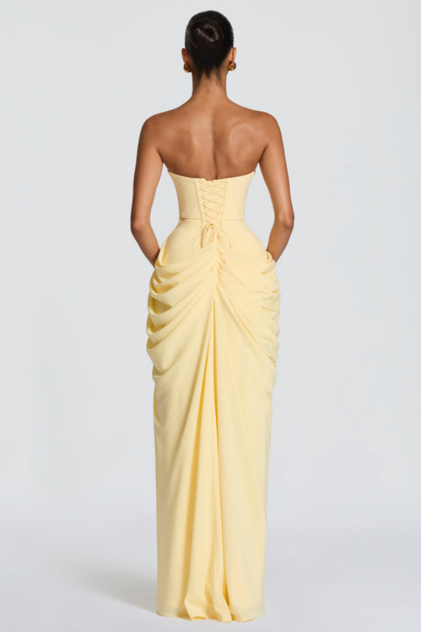 Sophisticated long formal gown for women, ideal evening wear.
