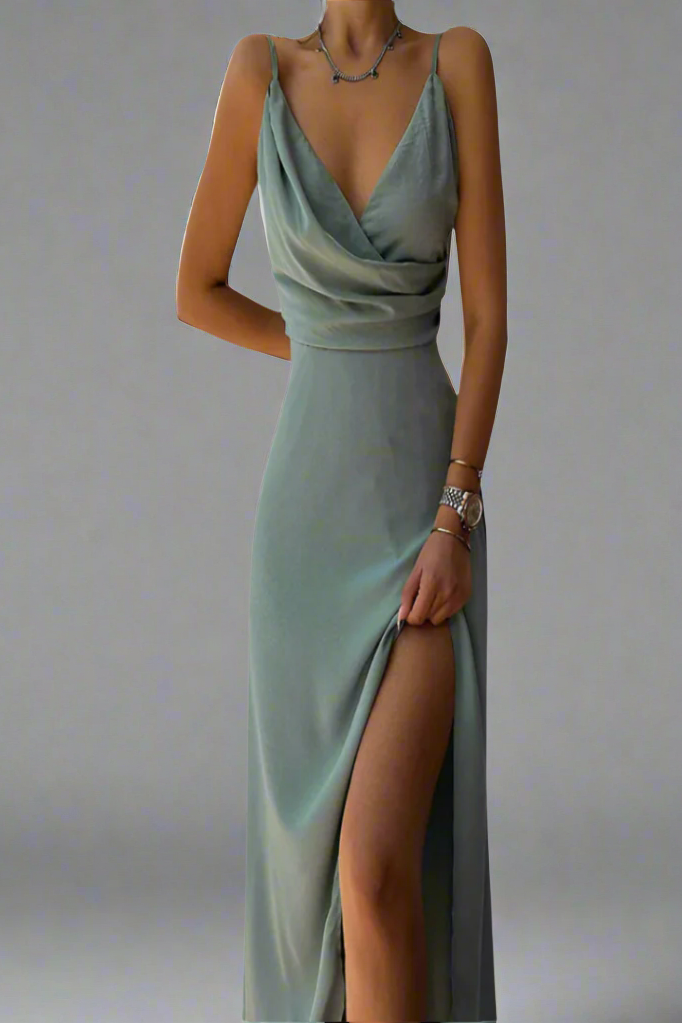 Women's elegant flowy maxi dress, ideal for any occasion. Comfortable long dress with a relaxed fit for spring/summer.