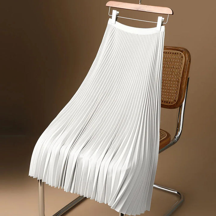 Comfortable pleated flowy maxi skirt for women, a classic and versatile piece for any occasion.
