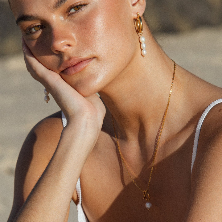 Women's elegant Freshwater Pearl Necklace, Lucía style, with a sparkling gold-plated clasp. Perfect fine jewelry gift.