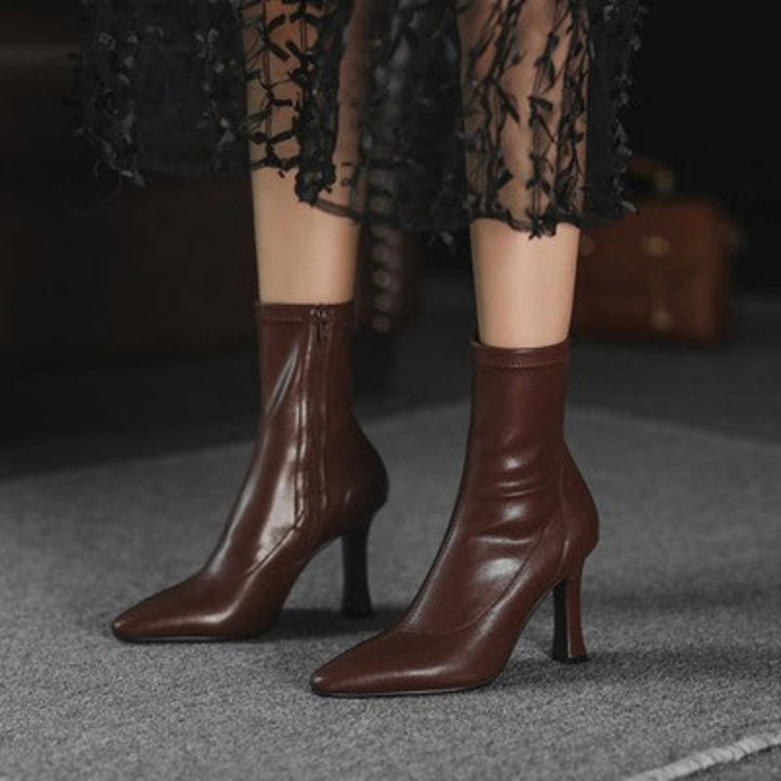 Women's elegant high heels, versatile formal footwear for sophisticated evening wear & party outfits.