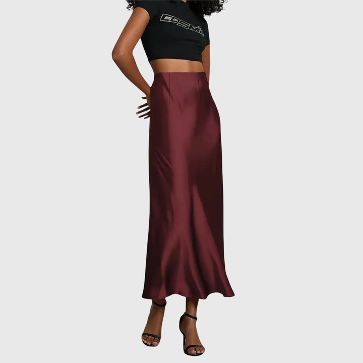 Graceful women's high-waist bias-cut maxi skirt, perfect for an elegant casual or evening outfit.