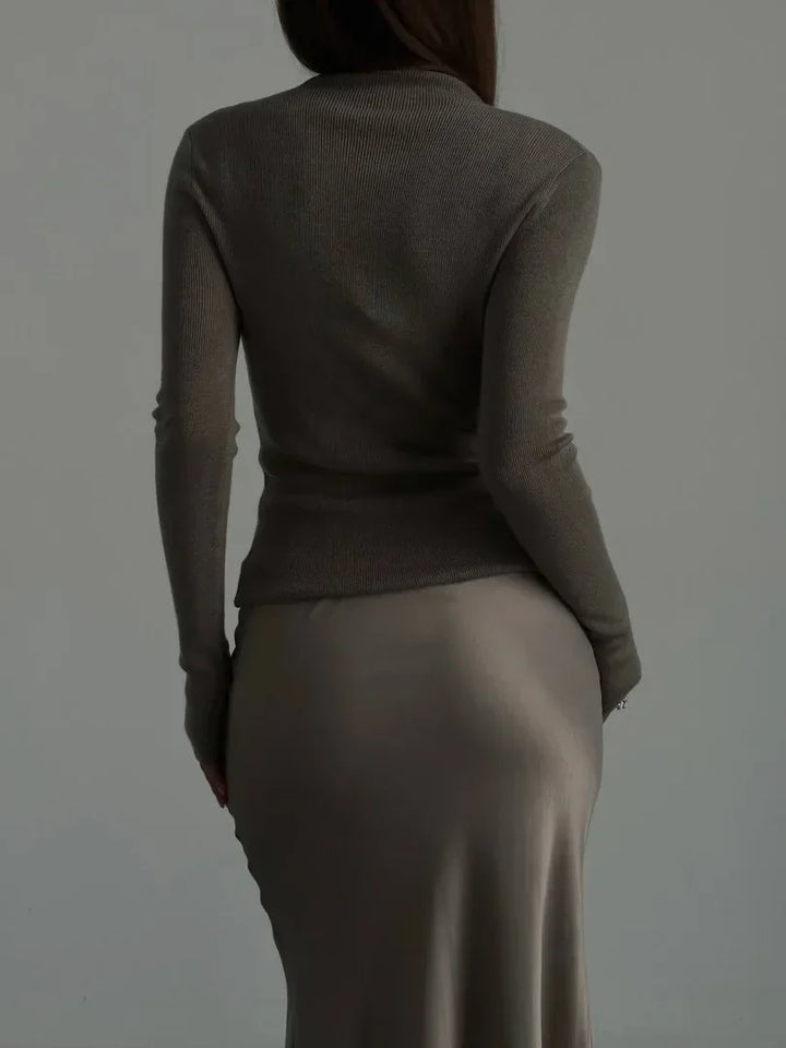 Sophisticated women's high waist fishtail maxi skirt, long and elegant.